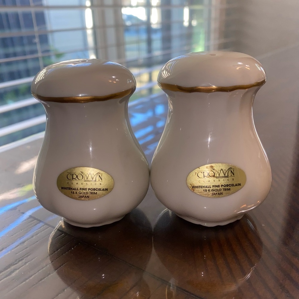 Crown Classic Whitehall Fine Porcelain Shakers with Gold Trim
